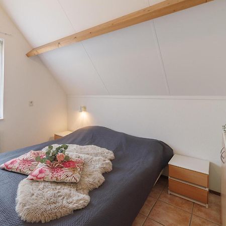 Nice home in Wemeldinge w/ Sauna&4 Bedrooms Buitenkant foto