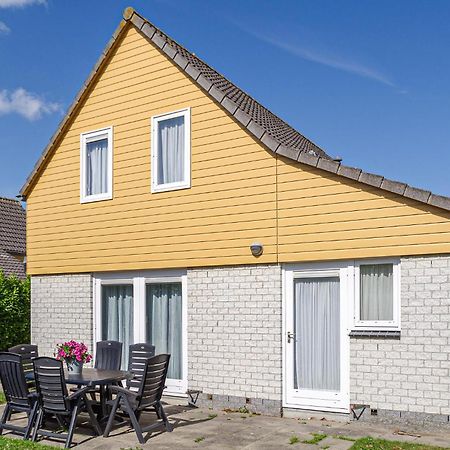 Nice home in Wemeldinge w/ Sauna&4 Bedrooms Buitenkant foto
