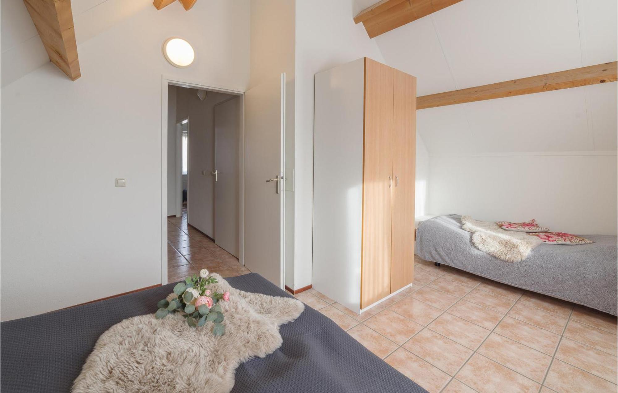Nice home in Wemeldinge w/ Sauna&4 Bedrooms Buitenkant foto